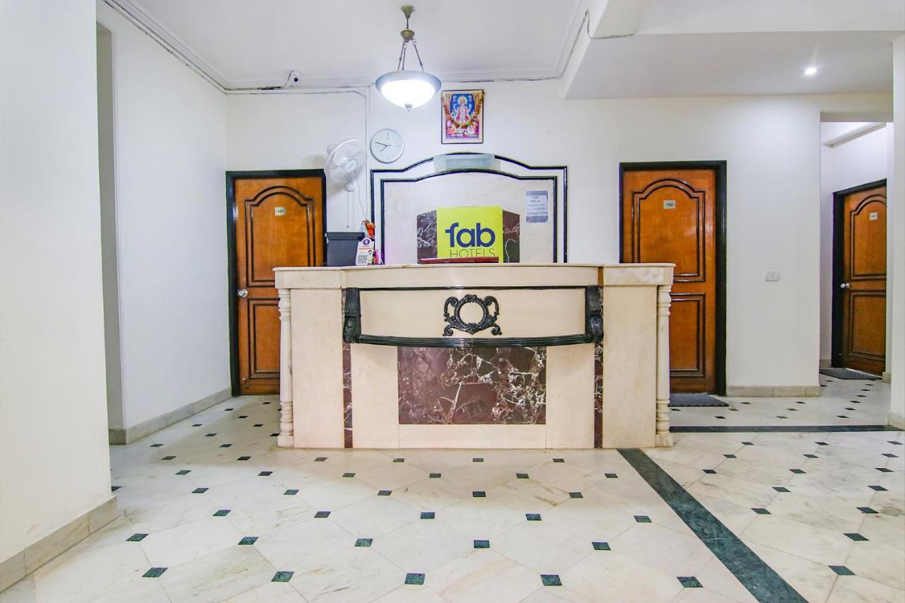 Fabhotel Singh Suite Gurgáon Kültér fotó
