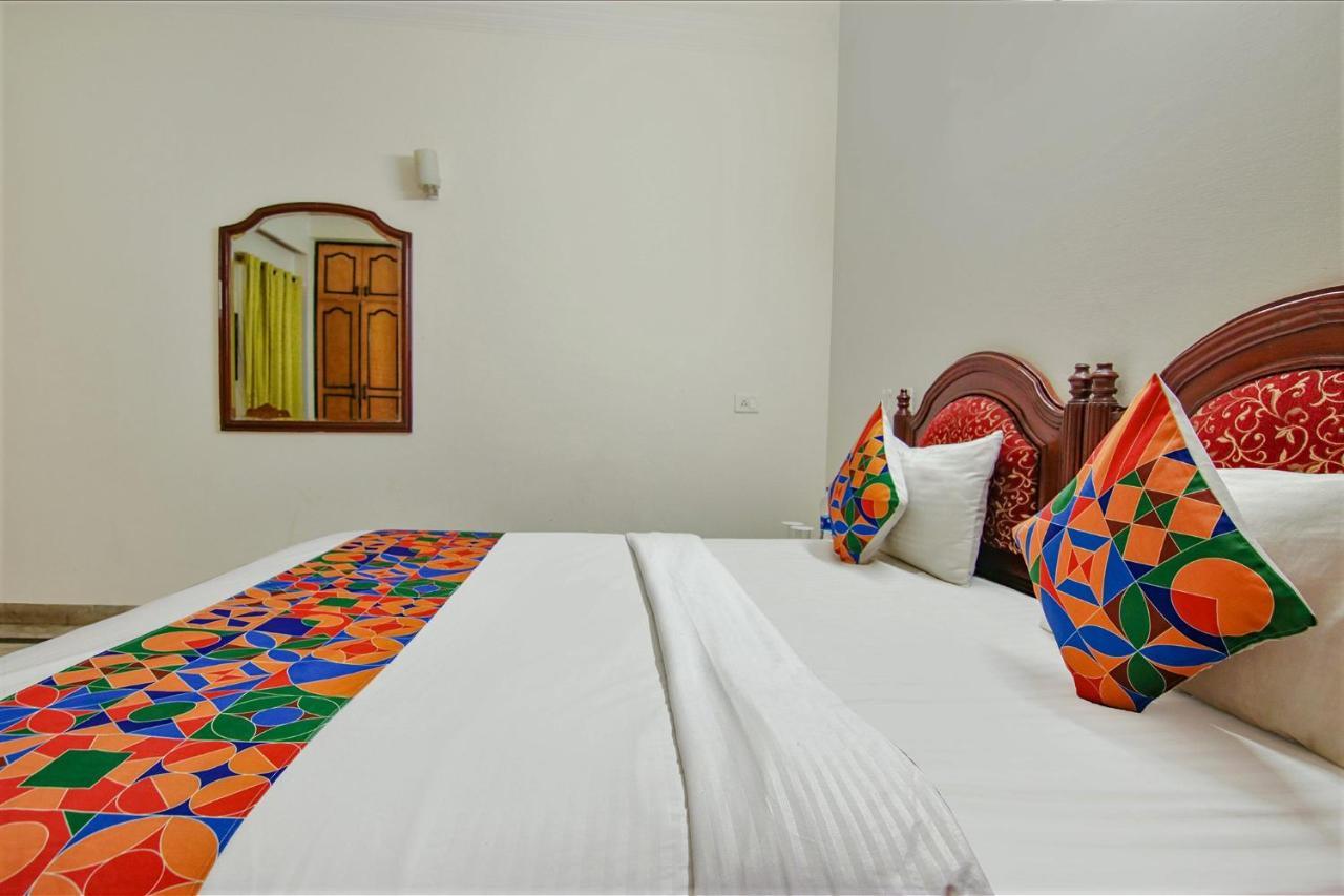 Fabhotel Singh Suite Gurgáon Kültér fotó